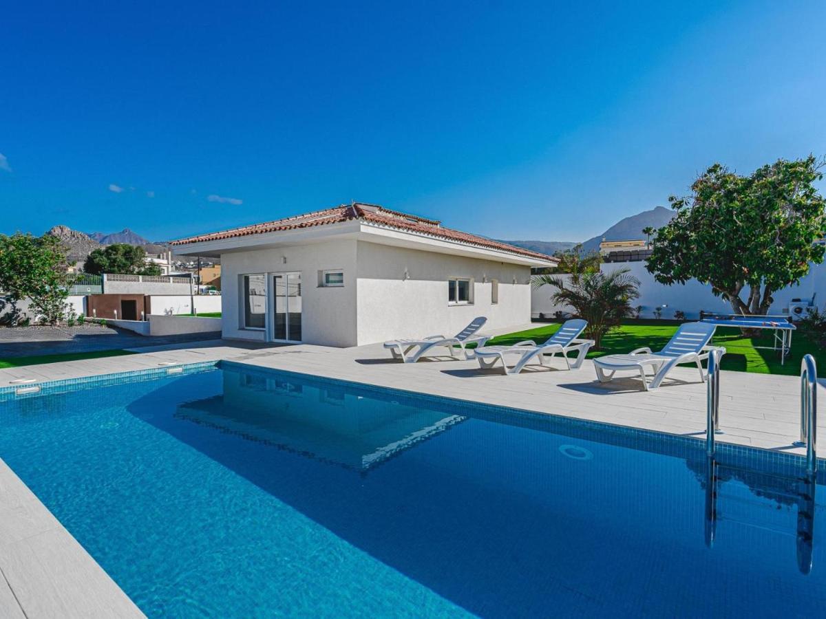 303 VILLA CASA JARDIN con piscina y gran jardín Costa Adeje  Exterior foto